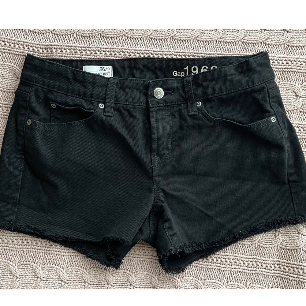 Gap 1969 black summer cut off shorts